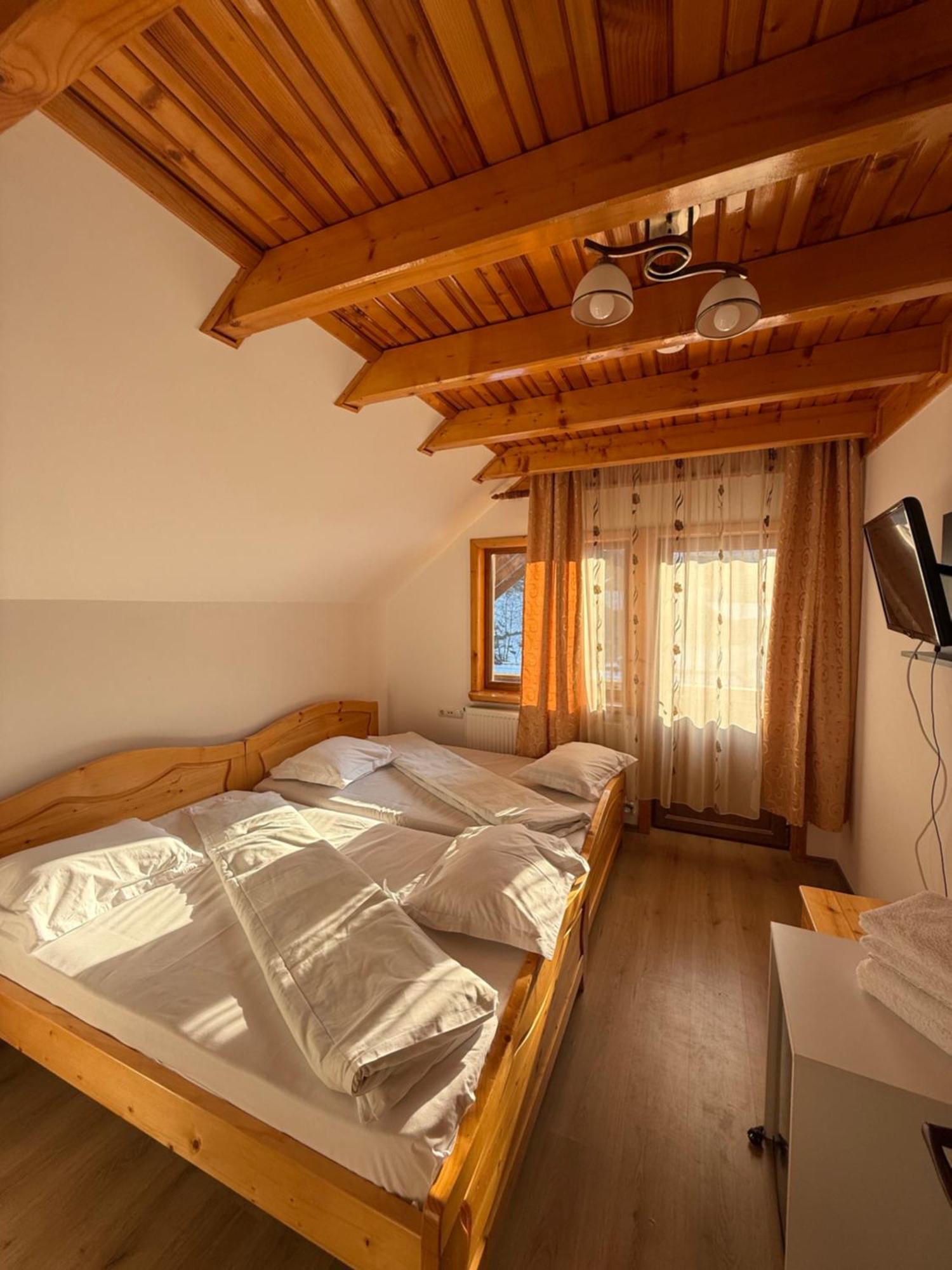 Casa Maryon Villa Rucar  Ngoại thất bức ảnh